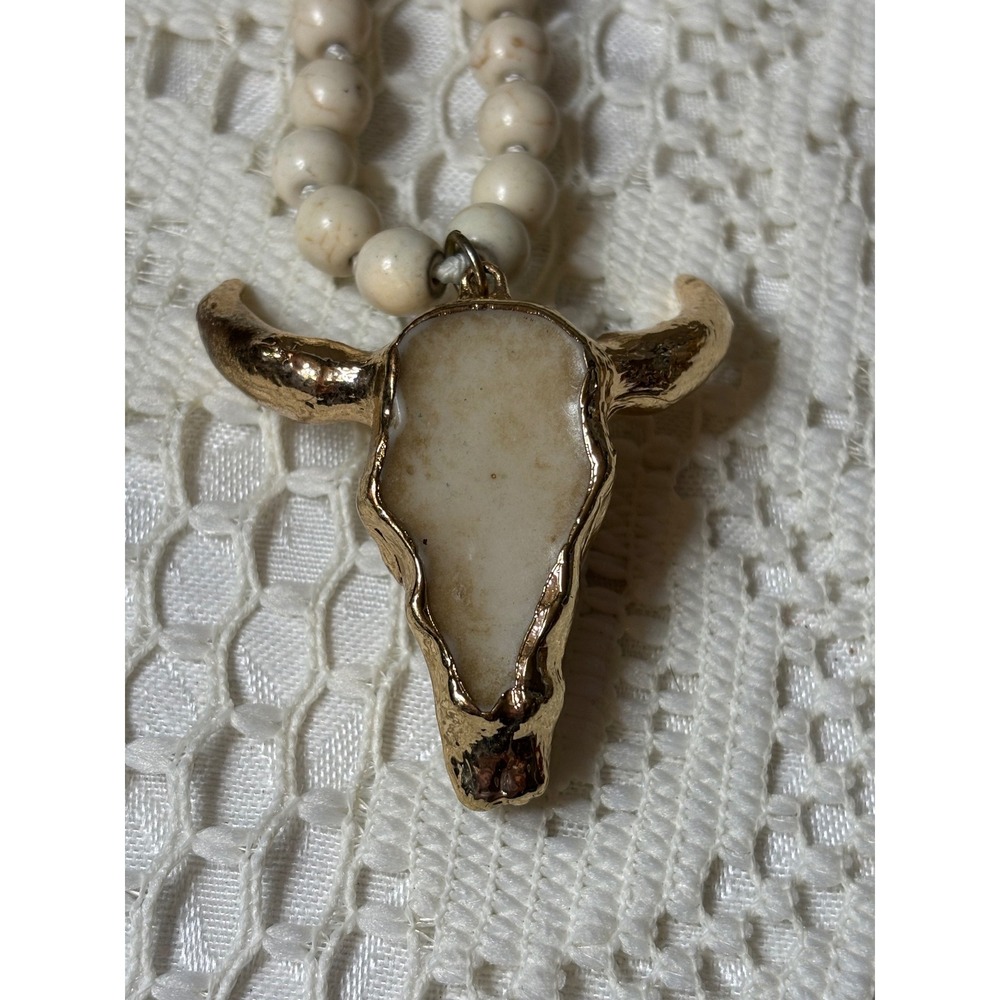 Southwestern White Howlite Beaded Longhorn Skull Necklace Boho Western Cow Steer - Picture 8 of 9